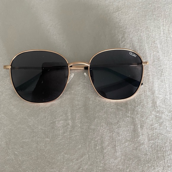 Quay Australia Accessories - Quay JEZABELL, Gold Rims